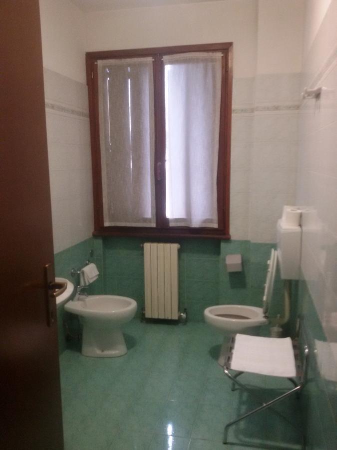 Hotel Fiera Pesaro Kültér fotó