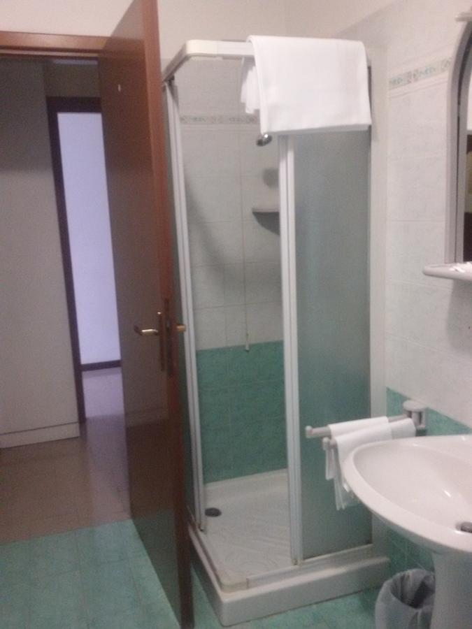 Hotel Fiera Pesaro Kültér fotó